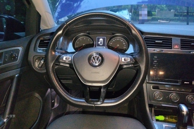 Volkswagen Golf 2020 car image #12