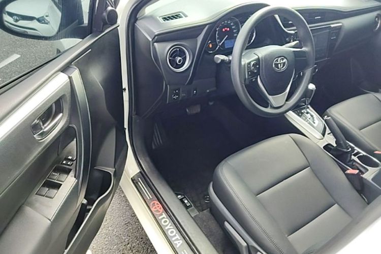 Toyota Corolla 2018 car image #16