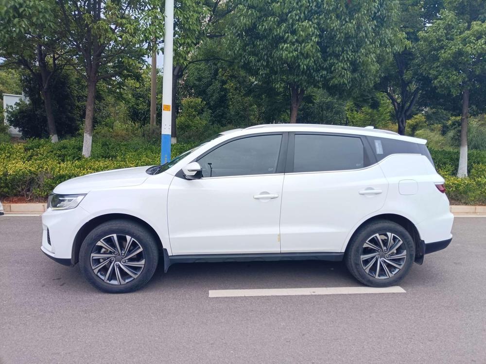GEELY Vision X6 2020 car image #4