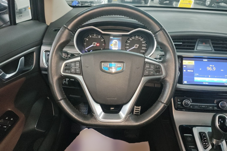 GEELY Emgrand GS 2017 car image #11