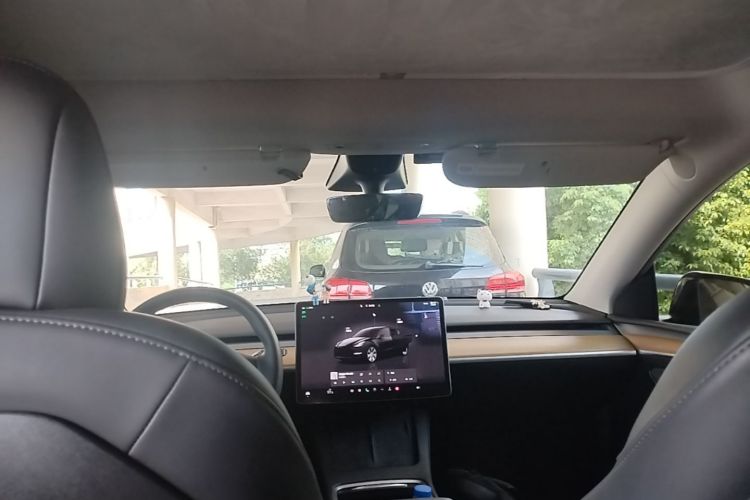 Tesla Model Y 2022 #18 Tesla Model Y 2022 car image #18