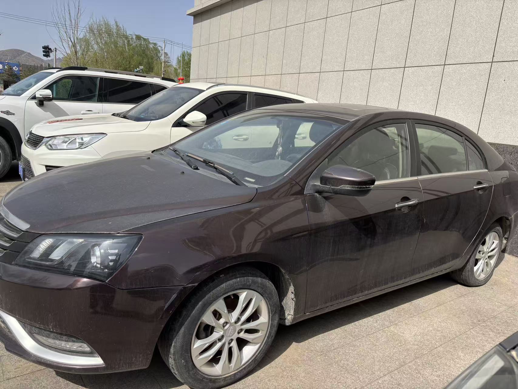GEELY Emgrand 2016 car image #3