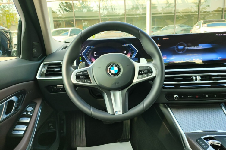 BMW 3 Series 2025 #15 BMW 3 Series 2025 car image #15