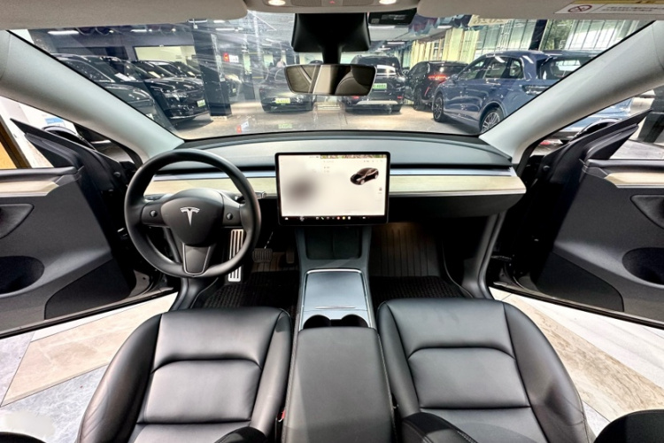 Tesla Model Y 2022 #14 Tesla Model Y 2022 car image #14