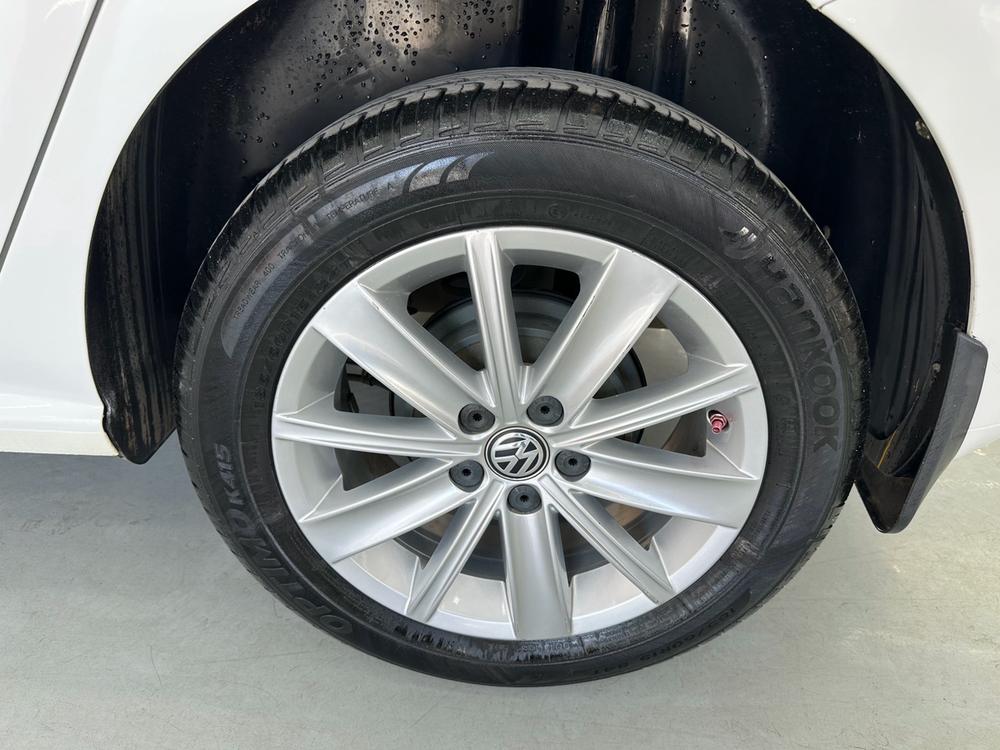 Volkswagen Polo 2016 car image #6