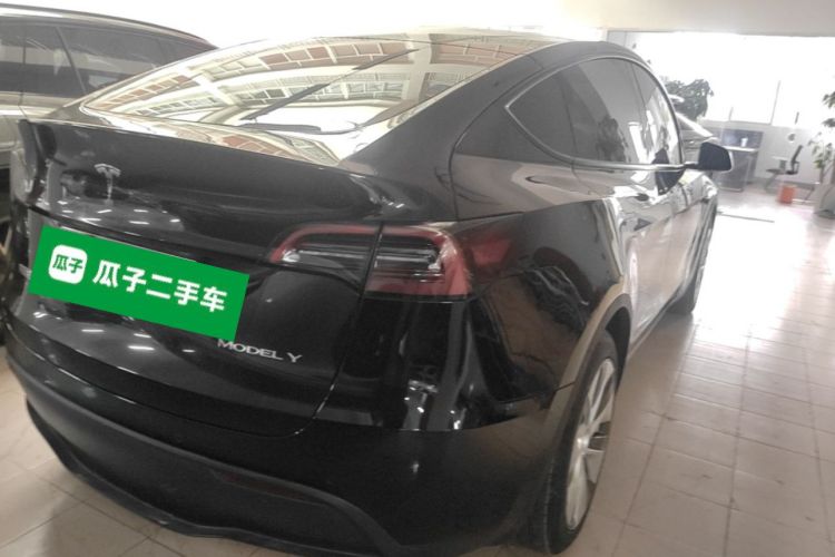 Tesla Model Y 2023 #7 Tesla Model Y 2023 صورة سيارة #7