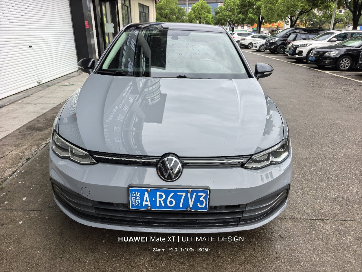 Volkswagen Golf 2023 #2 Volkswagen Golf 2023 صورة سيارة #2