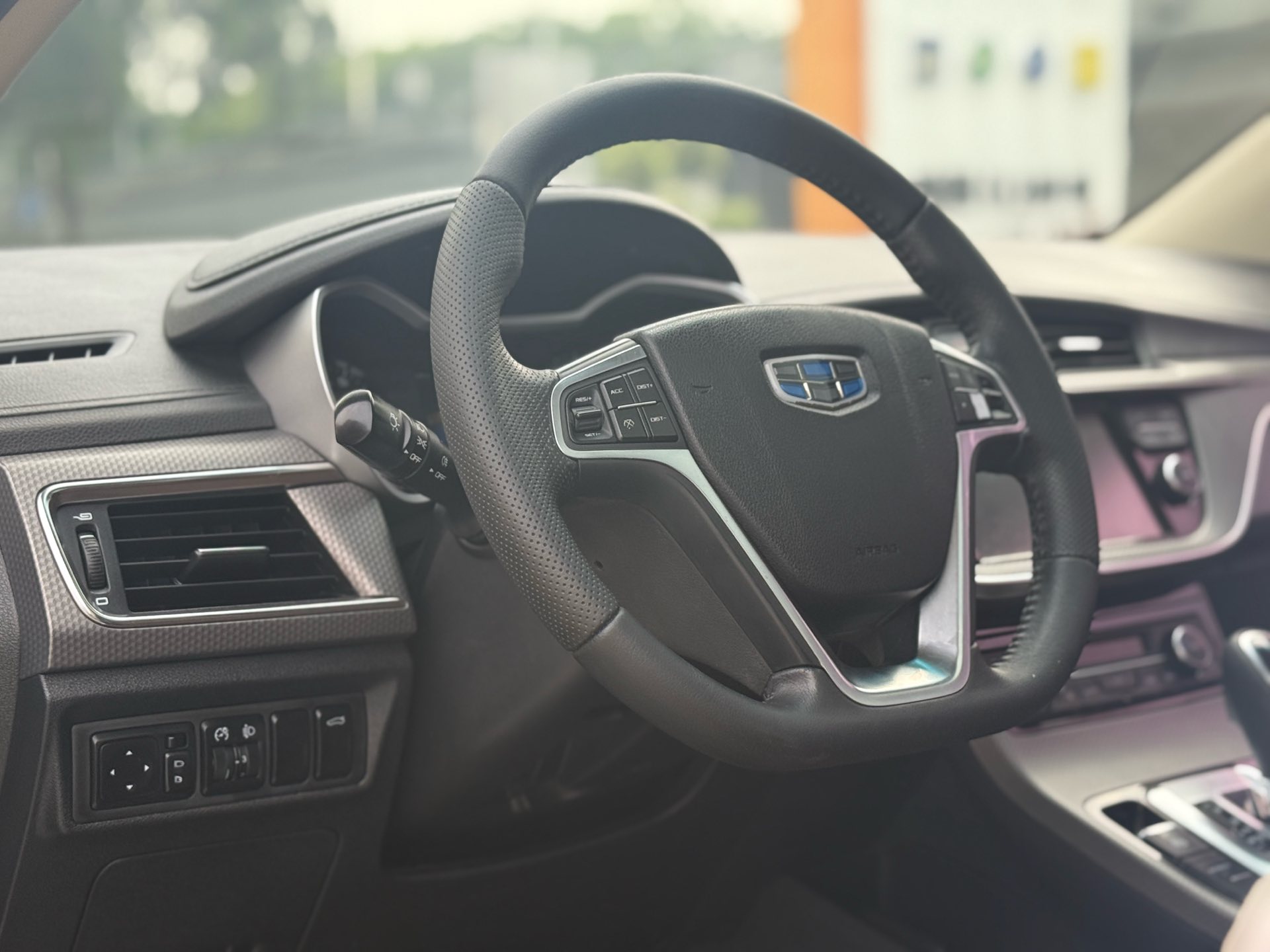 GEELY Emgrand GS 2016 car image #12