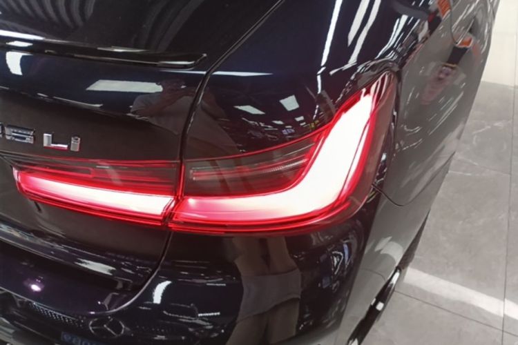BMW 3 Series 2024 car image #8