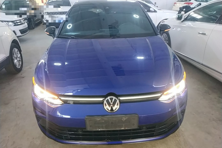 Volkswagen Golf 2020 car image #3