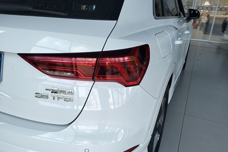 Audi Q3 2021 #8 Audi Q3 2021 car image #8