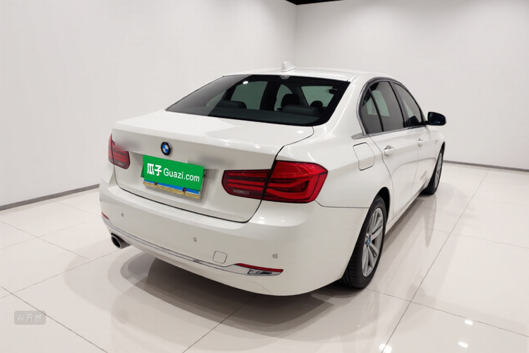 BMW 3 Series 2017 immagine di auto #7