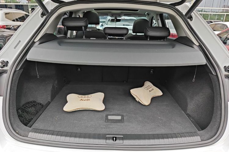 Audi Q3 2019 #19 Audi Q3 2019 car image #19
