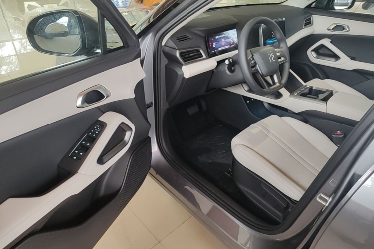 BYD YuanUP 2026 #16 BYD YuanUP 2026 car image #16