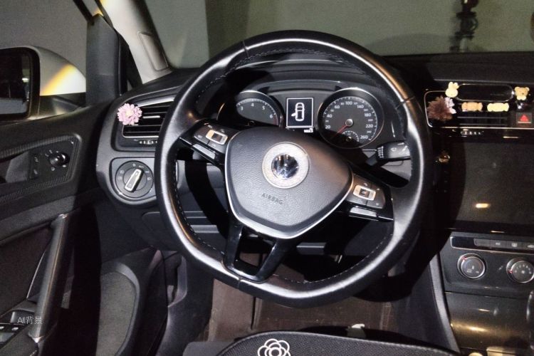 Volkswagen Golf 2018 car image #12