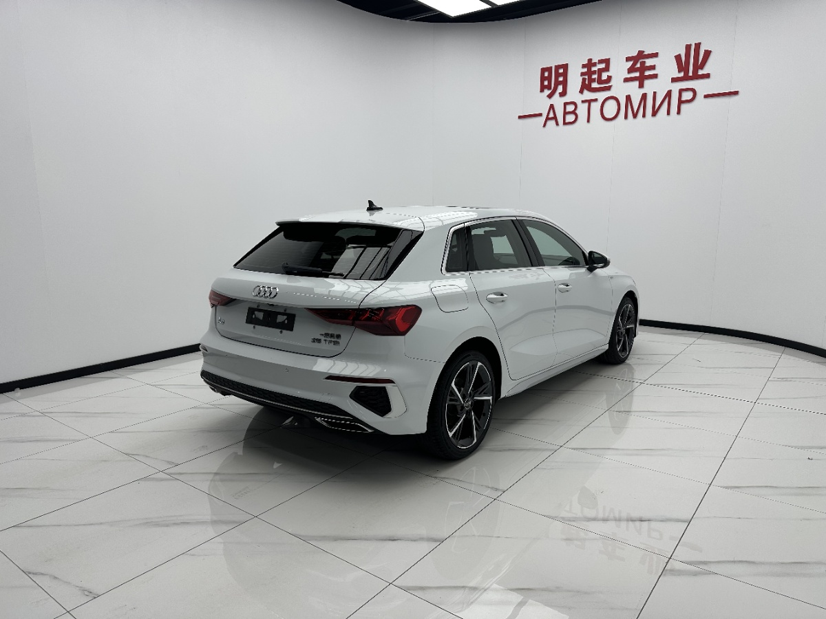 Audi A3 2023 immagine di auto #9