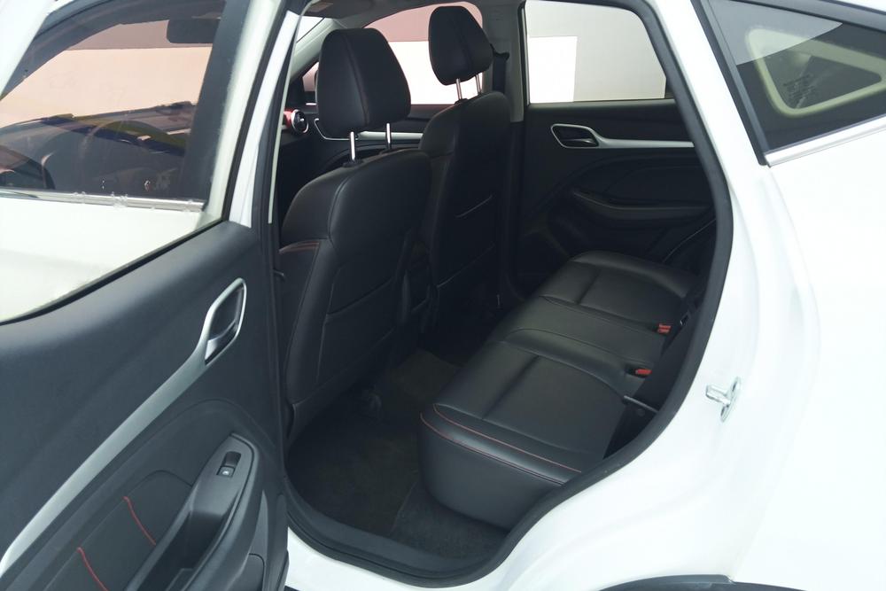 MG ZS 2017 #16 MG ZS 2017 car image #16