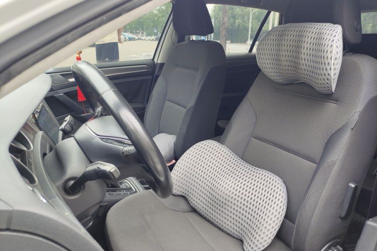 Volkswagen Golf 2016 car image #19