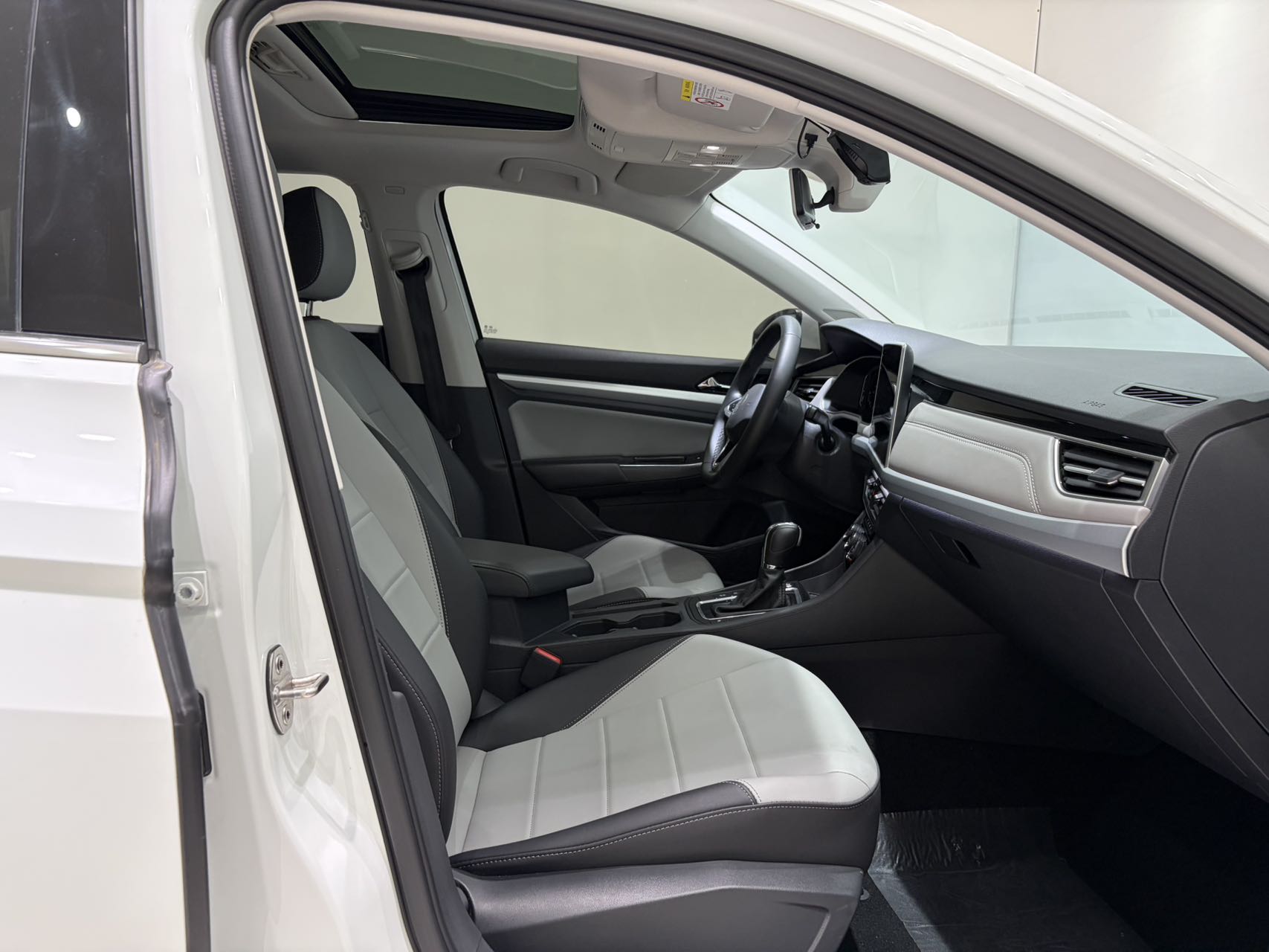 2022 #12 2022 car image #12
