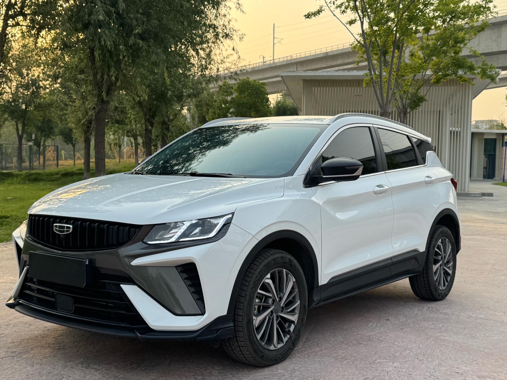 GEELY Coolray 2023 car image 