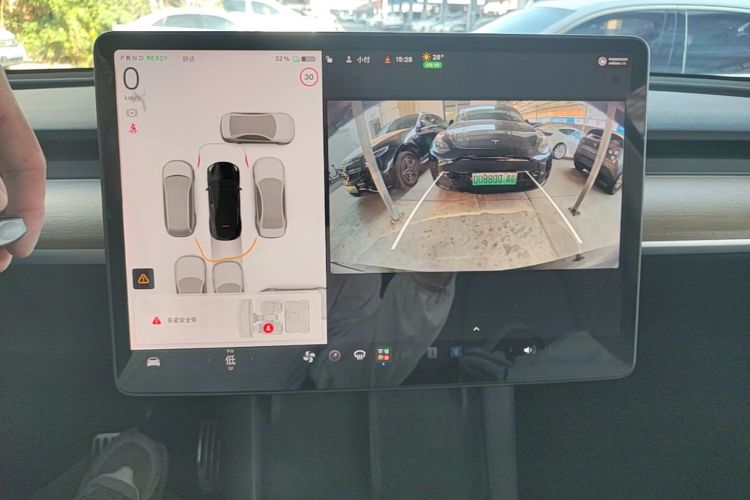 Tesla Model Y 2022 #18 Tesla Model Y 2022 car image #18