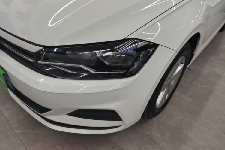 Volkswagen Polo 2019 car image #23