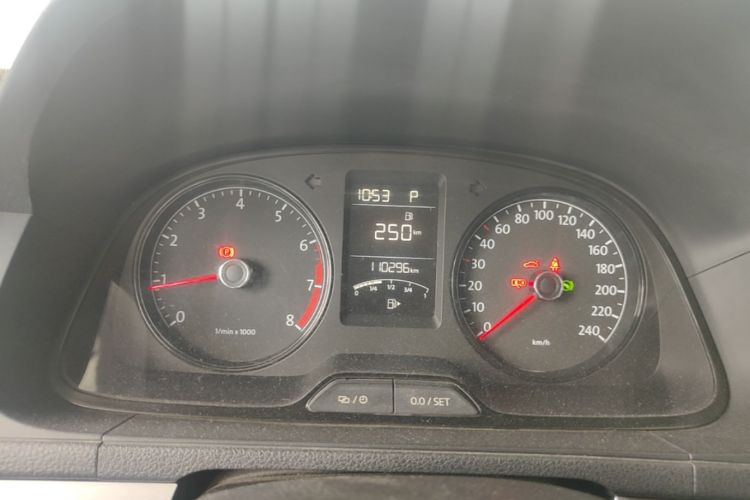 Volkswagen Lavida 2017 car image #12