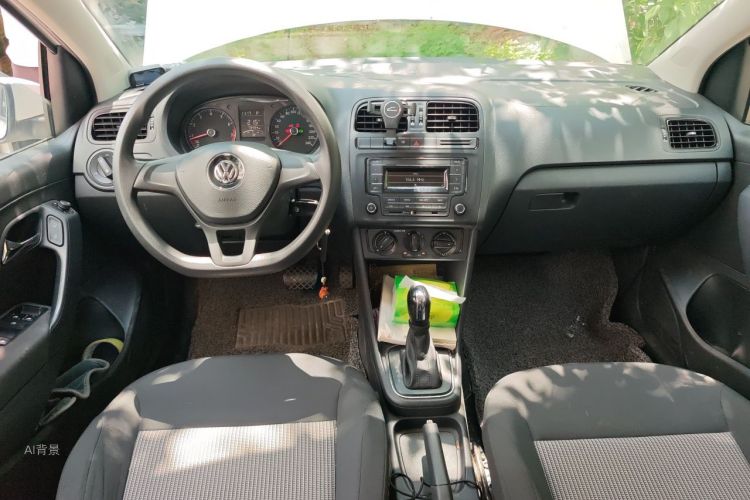 Volkswagen Polo 2017 car image #11