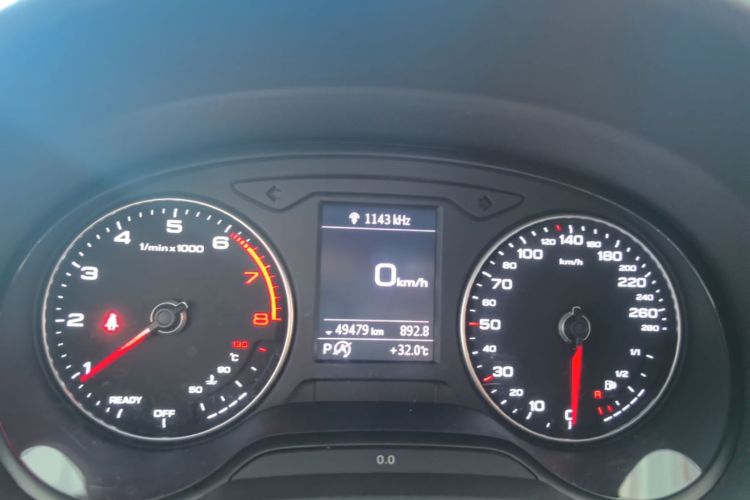 Audi A3 2019 car image #12