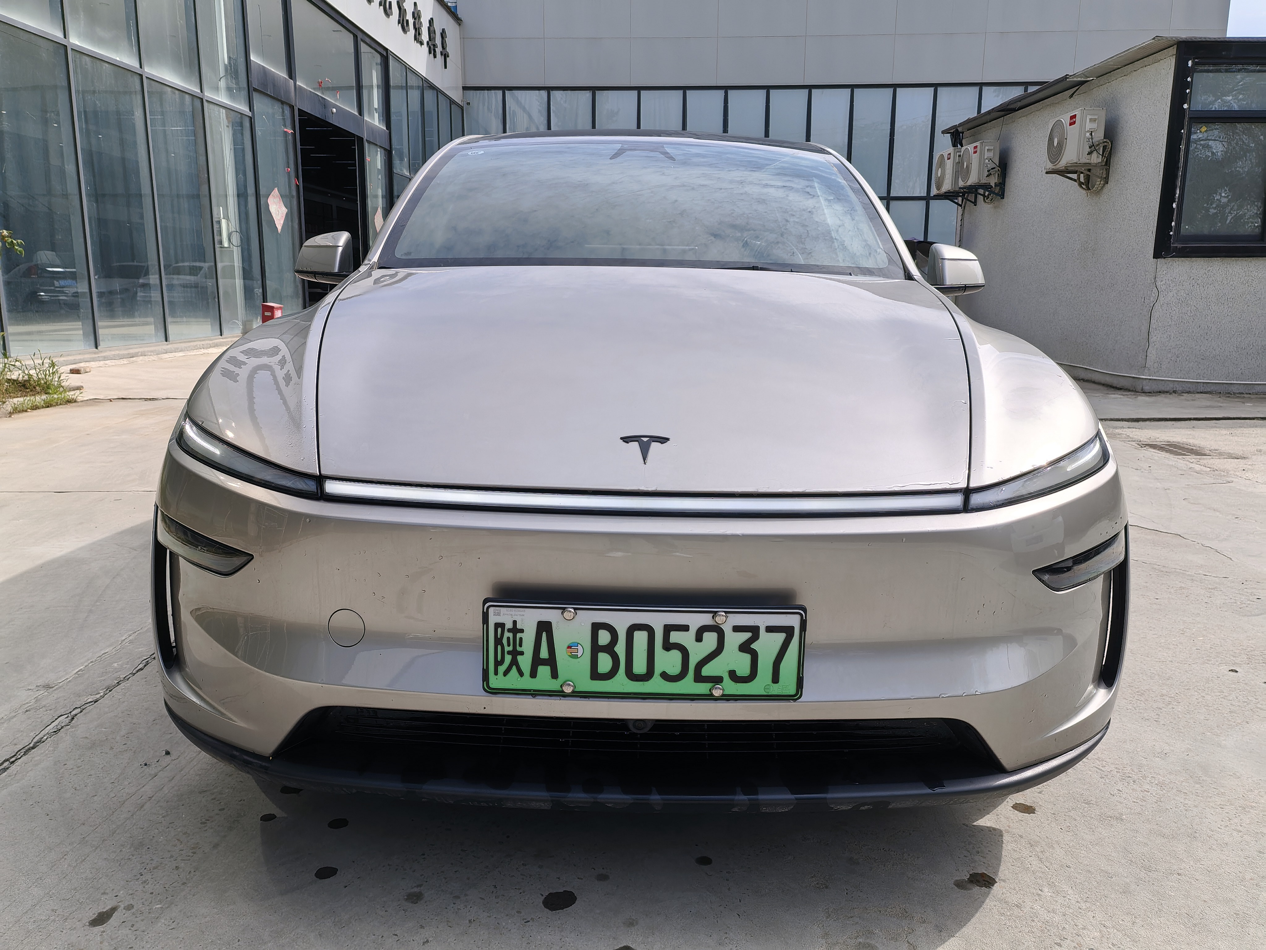 Tesla Model Y L 2025 #5 Tesla Model Y L 2025 imagen de coche #5