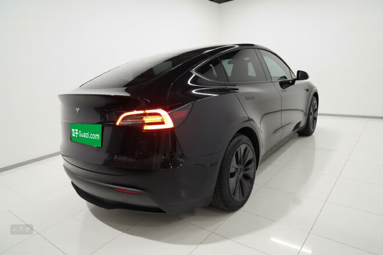 Tesla Model Y 2023 #7 Tesla Model Y 2023 car image #7