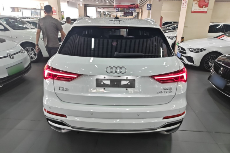 Audi Q3 2020 immagine di auto #4