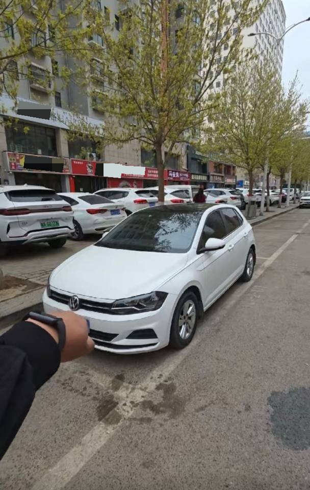 Volkswagen Polo 2021 car image 