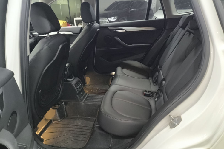 BMW X1 2017 #17 BMW X1 2017 car image #17
