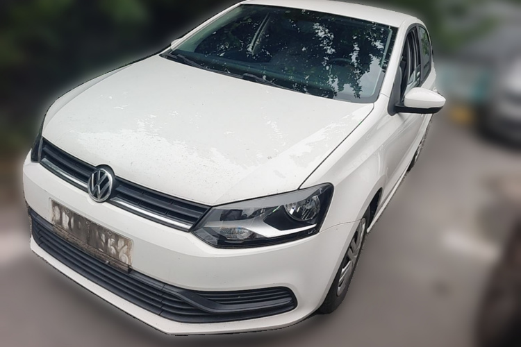 Volkswagen Polo 2016 car image #2