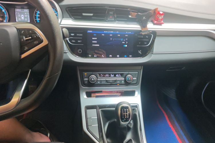 GEELY Emgrand 2020 #13 GEELY Emgrand 2020 car image #13