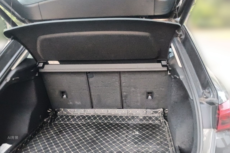 Audi Q3 2022 car image #21