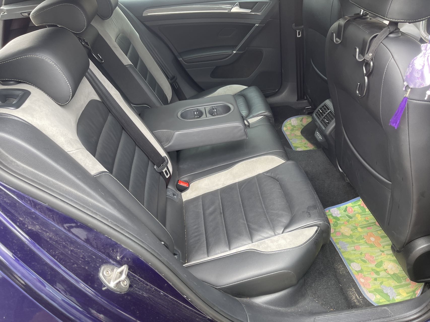 Volkswagen Golf 2019 car image #7