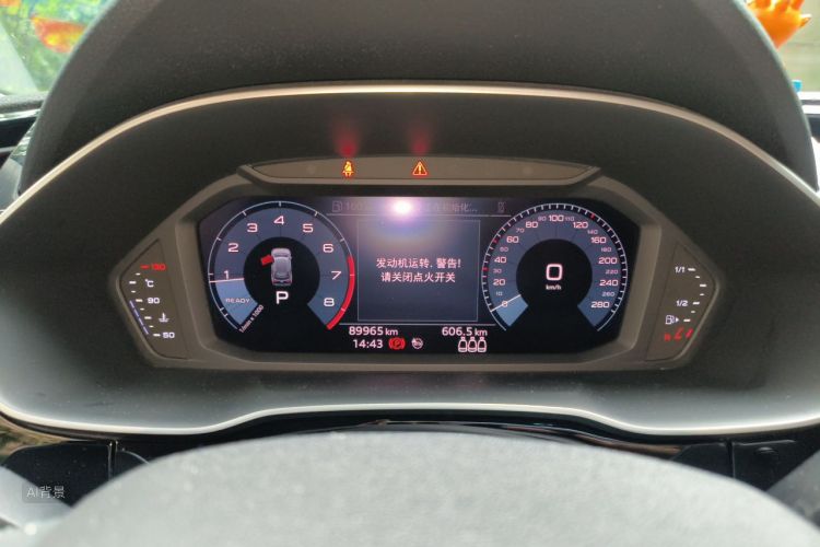 Audi Q3 2019 car image #13