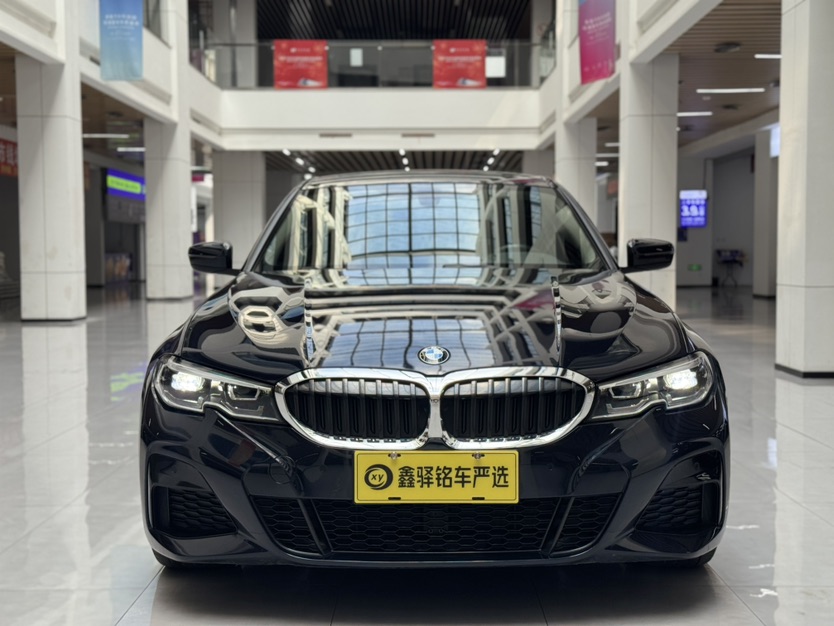 BMW 3 Series 2022 #2 BMW 3 Series 2022 car image #2