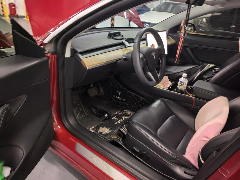 Tesla Model 3 2020 car image #4