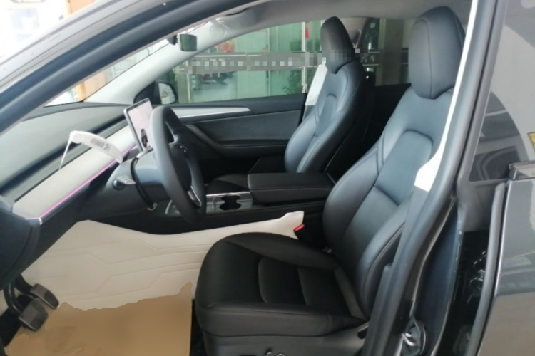 Tesla Model Y 2024 #15 Tesla Model Y 2024 car image #15