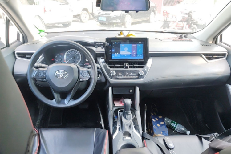 Toyota Corolla Cross 2022 #10 Toyota Corolla Cross 2022 изображение автомобиля #10