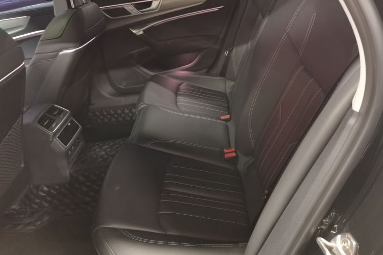 Audi A6L 2023 car image #13