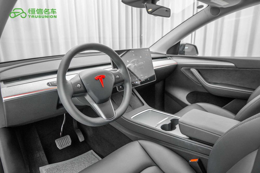 Tesla Model Y 2024 #17 Tesla Model Y 2024 car image #17