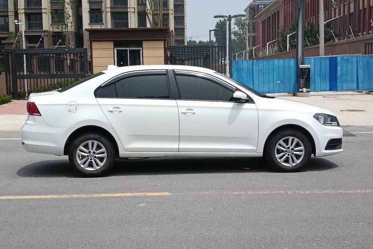 Volkswagen Santana 2021 car image #6