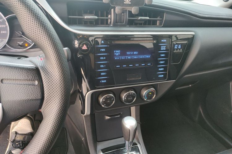 Toyota Corolla 2019 immagine di auto #13