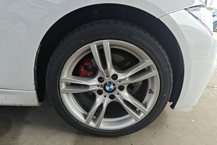 BMW 3 Series 2018 #9 BMW 3 Series 2018 car image #9
