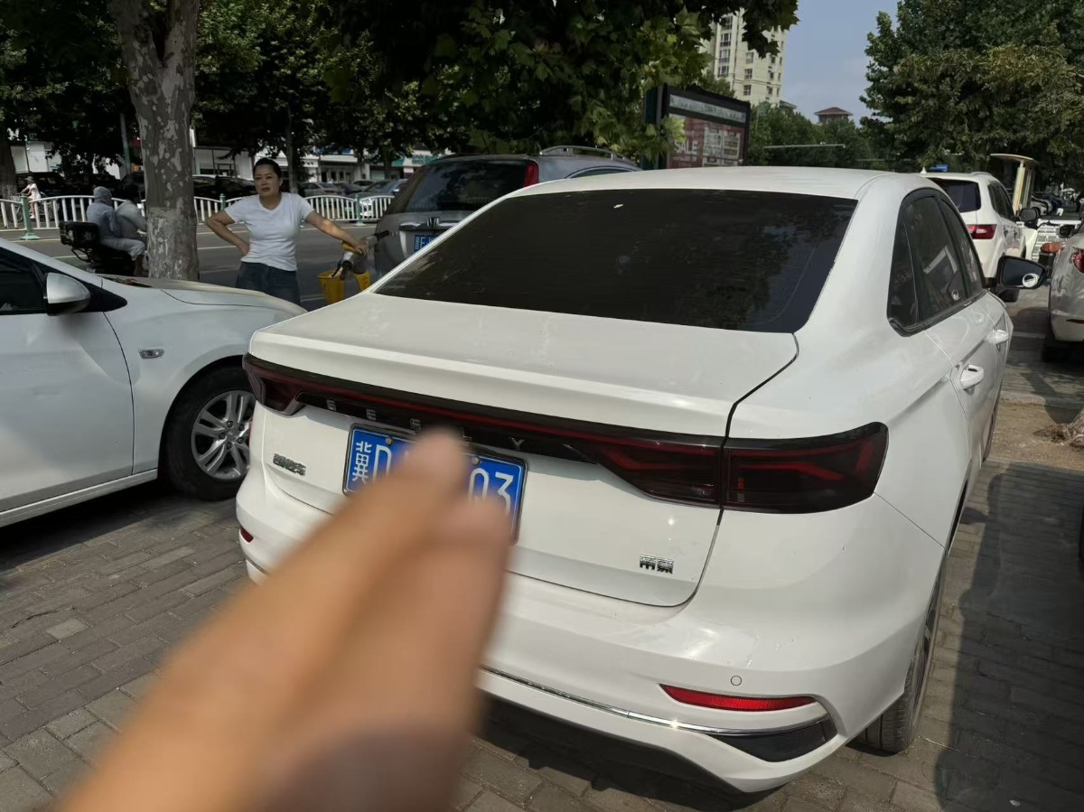 2023 car image #6