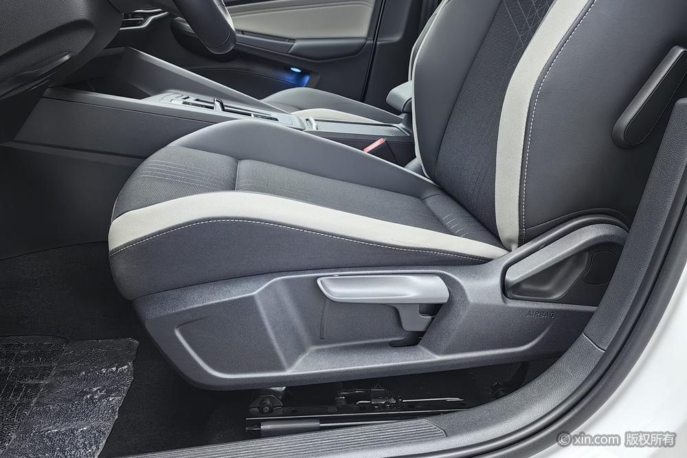 Volkswagen Golf 2021 #11 Volkswagen Golf 2021 صورة سيارة #11